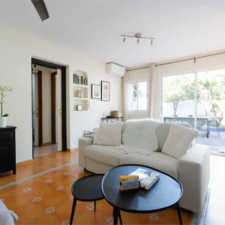 Cosy Near Holiday home