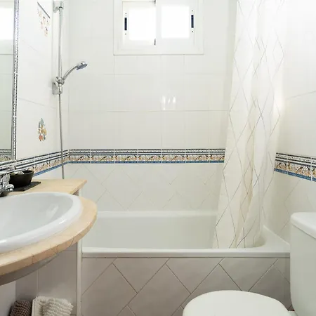 Cosy Near بيت للعطل *