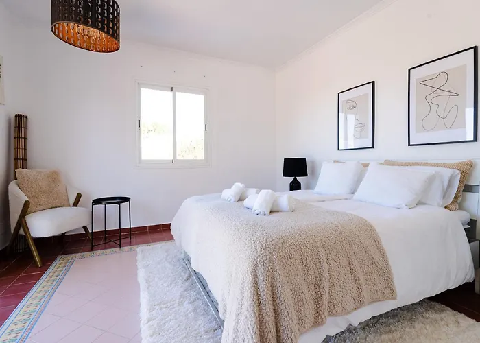 Будинок відпочинку Cosy Near Марбелья