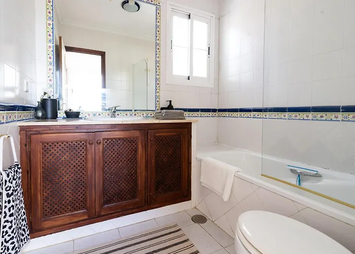 Cosy Near Будинок відпочинку *